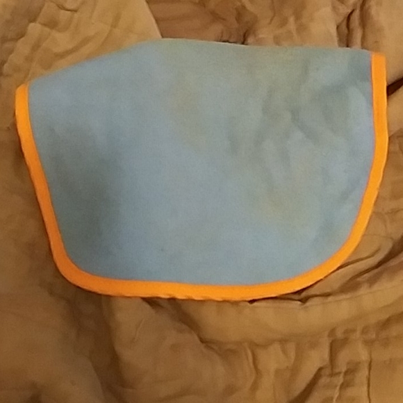 Bibs - Picture 4 of 16